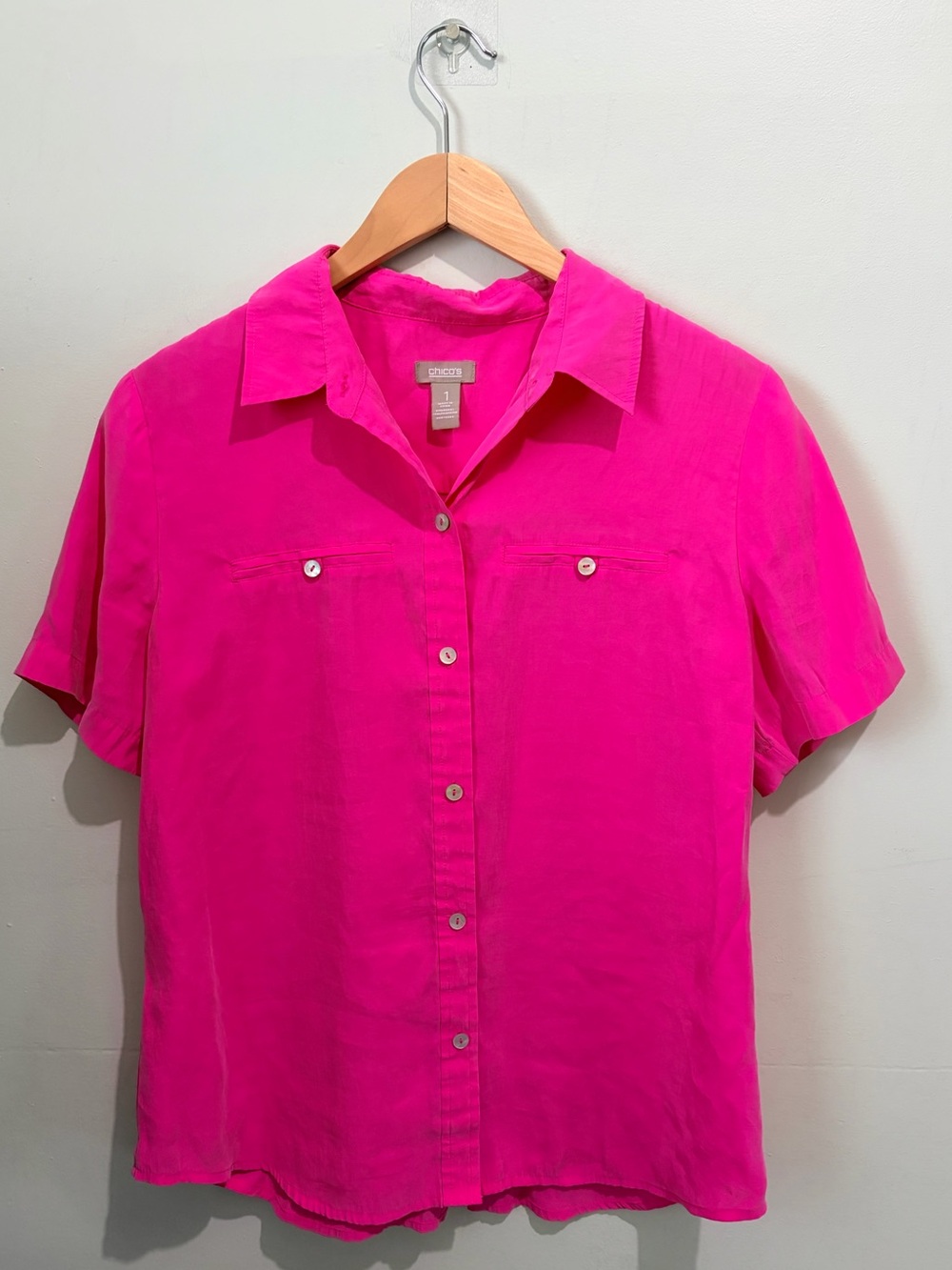 Chico’s Hot Pink Silk Feel Modal Button Down Shirt Women's Size 1 Barbiecore